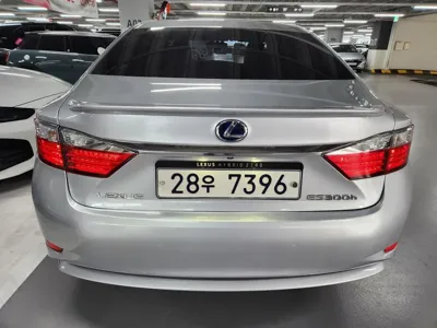 Lexus ES 2014, 113000 км, за 10726.12 USD - фото 4