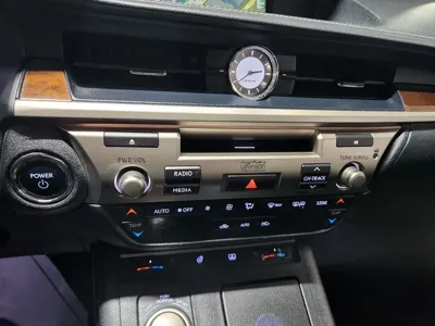 Lexus ES 2014, 113000 км, за 10726.12 USD - фото 18