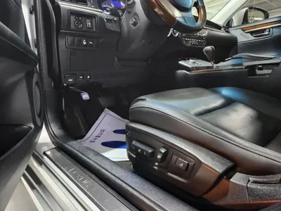 Lexus ES 2014, 113000 км, за 10726.12 USD - фото 20