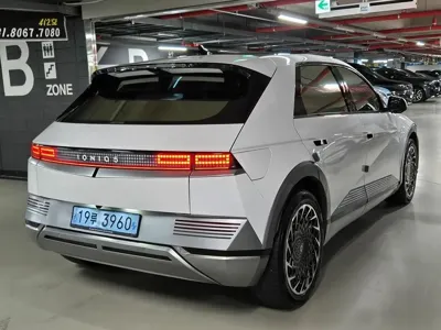 Hyundai Ioniq5 2022, 98200 км, за 18970.72 USD