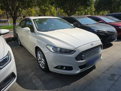 Ford Mondeo 2013, 186000 км, за 6663 USD - фото 3