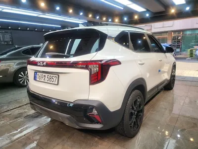 Kia Seltos 2023, 31040 км, за 24655.24 USD
