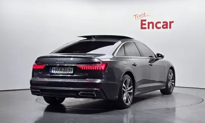Audi A6 2022, 23808 км, за 24419.06 USD