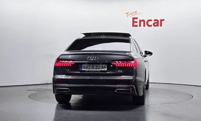 Audi A6 2022, 23808 км, за 24419.06 USD