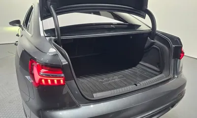 Audi A6 2022, 23808 км, за 24419.06 USD - фото 20