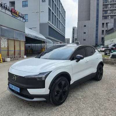 Volvo EX30 · 2026 год