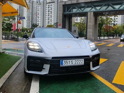 Porsche Panamera 2025, 3100 км, за 170670.87 USD