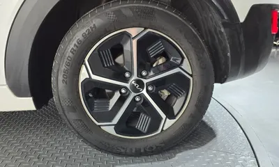 Kia Niro 2022, 59137 км, за 16121.69 USD - фото 21