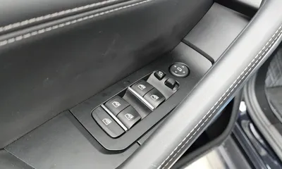BMW X6 2023, 34948 км, за 62866.48 USD - фото 29