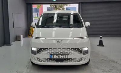 Hyundai Staria · 2023 год