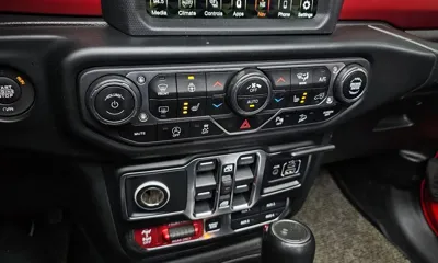 Jeep Wrangler 2020, 92737 км, за 24777 USD - фото 17