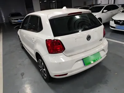 Volkswagen Polo 2016, 96800 км, за 4394.98 USD