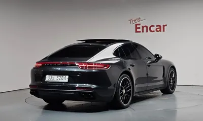 Porsche Panamera 2018, 41527 км, за 47593.9 USD
