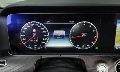 Mercedes-Benz E-Class 2019, 52822 км, за 17517.2 USD - фото 8