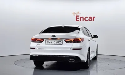 Kia K5 2019, 98366 км, за 8125.85 USD