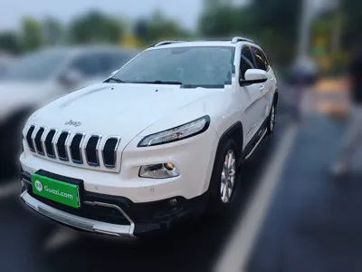 Jeep Cherokee · 2016 год