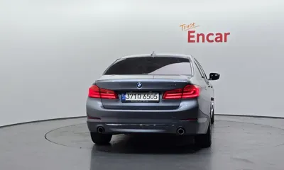 BMW 5-Series 2019, 40004 км, за 17068.41 USD