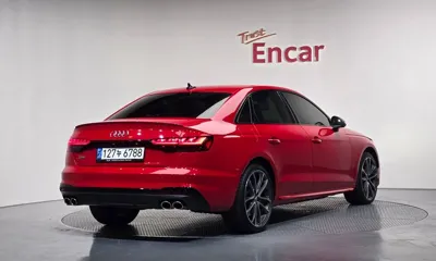 Audi S4 2021, 17573 км, за 26710.11 USD