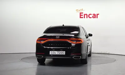Hyundai Grandeur 2018, 137234 км, за 9446.26 USD
