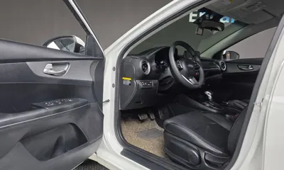 Kia K3 2019, 63710 км, за 7601.8 USD - фото 11