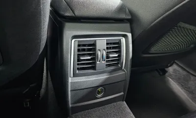 BMW 3-Series 2017, 73314 км, за 8469.06 USD - фото 31