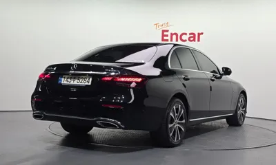 Mercedes-Benz E-Class 2021, 83680 км, за 22843.64 USD