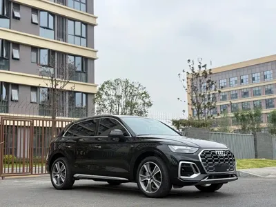 Audi Q5L 2023, 27000 км, за 30870.5 USD