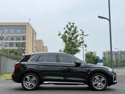 Audi Q5L 2023, 27000 км, за 30870.5 USD