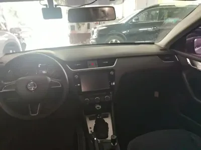 Skoda Octavia 2017, 79800 км, за 5782.7 USD - фото 10
