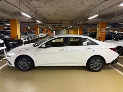 Hyundai Avante 2026, 6 км, за 2538.34 USD
