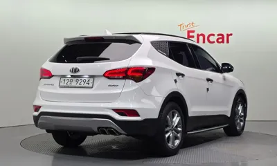 Hyundai Santafe 2016, 122557 км, за 8131.68 USD