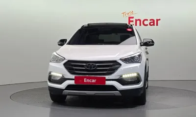 Hyundai Santafe 2016, 122557 км, за 8131.68 USD