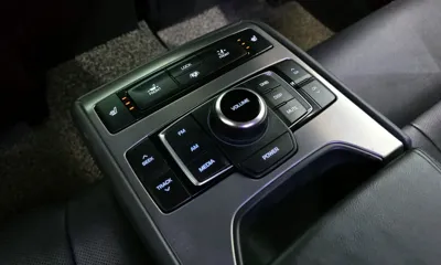 Hyundai Genesis 2015, 122576 км, за 8145.69 USD - фото 17