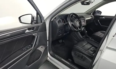 Volkswagen Tiguan 2020, 159147 км, за 12228.99 USD - фото 11
