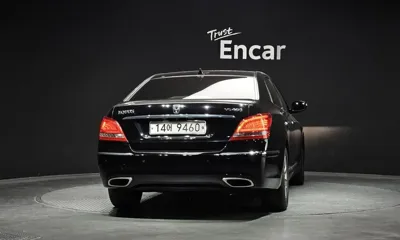 Hyundai Equus 2010, 223598 км, за 2730.29 USD