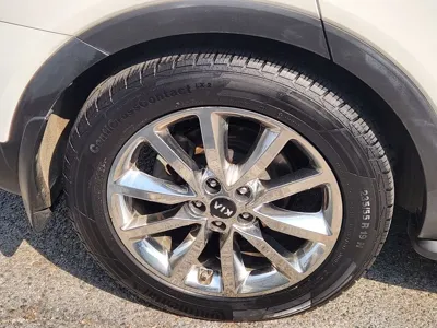 Kia Sorento 2015, 152498 км, за 7358.21 USD