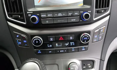 Hyundai Starex 2019, 69295 км, за 21333.86 USD - фото 17