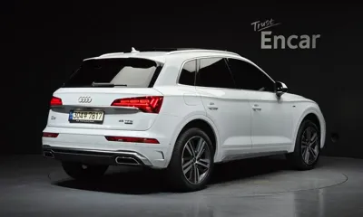 Audi Q5 2023, 44899 км, за 29838.12 USD