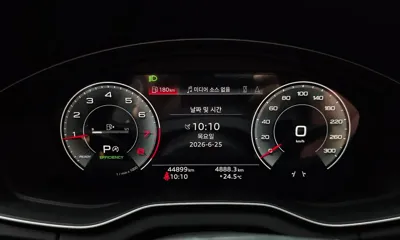 Audi Q5 2023, 44899 км, за 29838.12 USD - фото 8