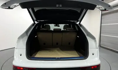 Audi Q5 2023, 13624 км, за 31456.93 USD - фото 20
