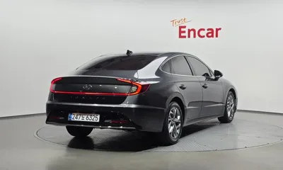 Hyundai Sonata 2022, 73905 км, за 12307.09 USD
