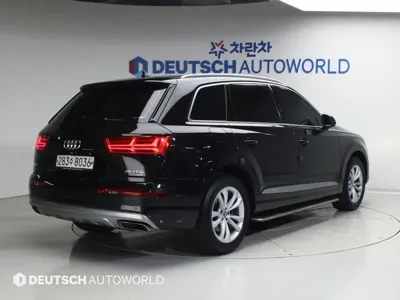Audi Q7 2019, 138109 км, за 15536.63 USD
