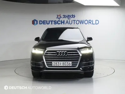 Audi Q7 2019, 138109 км, за 15536.63 USD