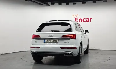 Audi Q5 2022, 31194 км, за 33805.96 USD