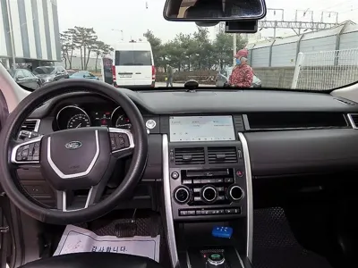 Land Rover Discovery Sport 2018, 108027 км, за 7548.9 USD - фото 7