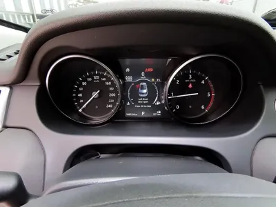 Land Rover Discovery Sport 2018, 108027 км, за 7548.9 USD - фото 9
