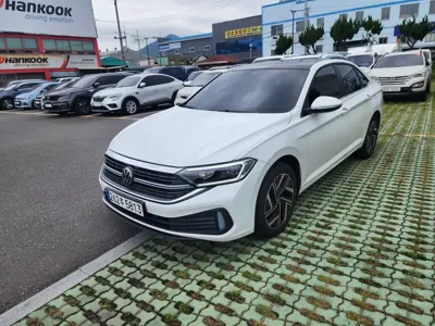 Volkswagen Jetta · 2024 год