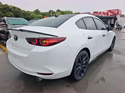 Mazda 3 Axela 2021, 72500 км, за 9149.79 USD - фото 7
