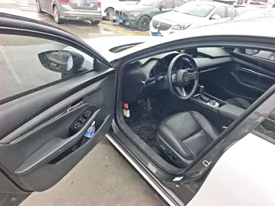 Mazda 3 Axela 2021, 72500 км, за 9149.79 USD - фото 16