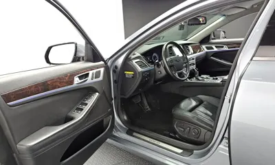 Hyundai Genesis 2016, 120476 км, за 6108.51 USD - фото 10